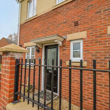 6 Erwr Brenhinoedd Villa Ammanford Dış mekan fotoğraf