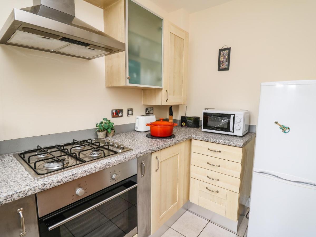 6 Erwr Brenhinoedd Villa Ammanford Dış mekan fotoğraf