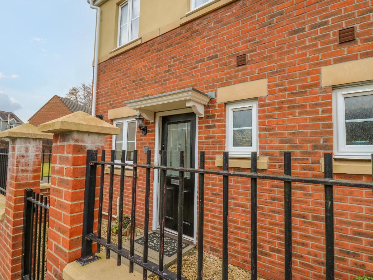 6 Erwr Brenhinoedd Villa Ammanford Dış mekan fotoğraf