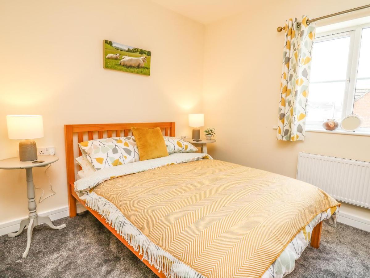 6 Erwr Brenhinoedd Villa Ammanford Dış mekan fotoğraf