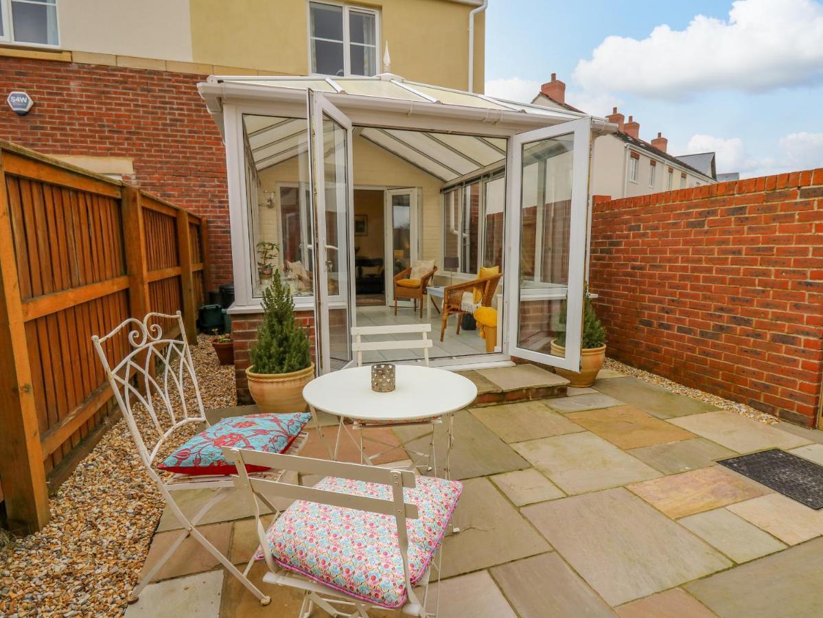 6 Erwr Brenhinoedd Villa Ammanford Dış mekan fotoğraf