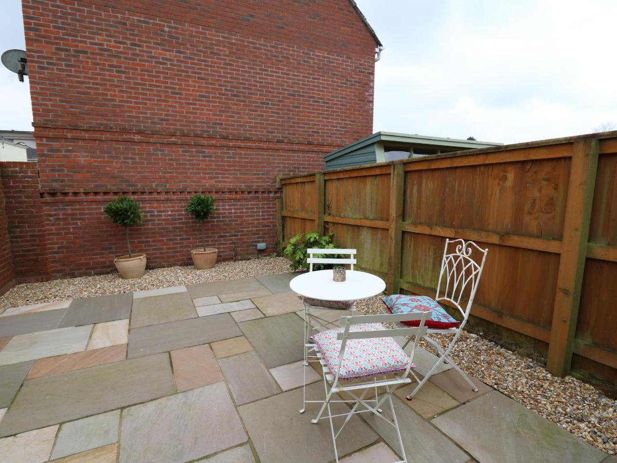 6 Erwr Brenhinoedd Villa Ammanford Dış mekan fotoğraf